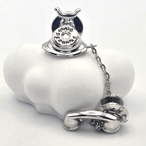 Trifari Silver Colored Rotary Phone Tie Tack or  Scarf Pin Excellent Condition - Picture 1 of 11